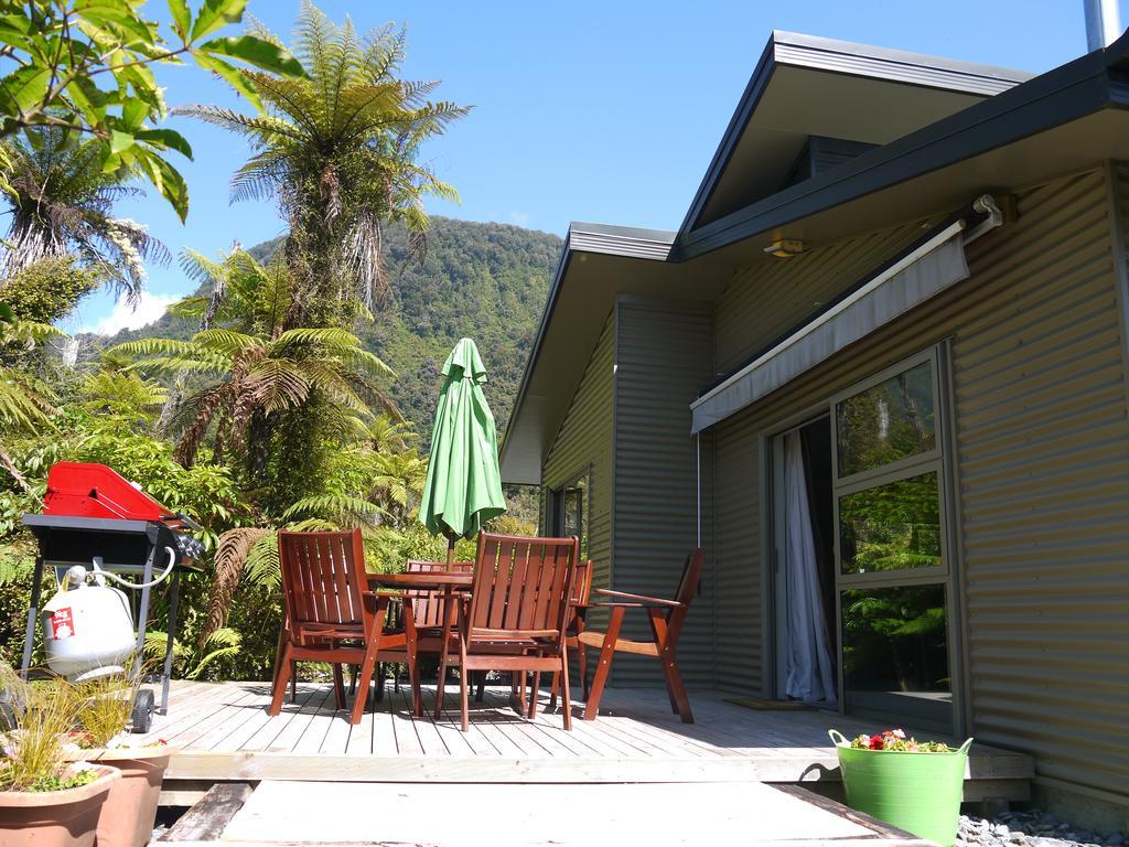 Franz Josef Treetops Exterior photo